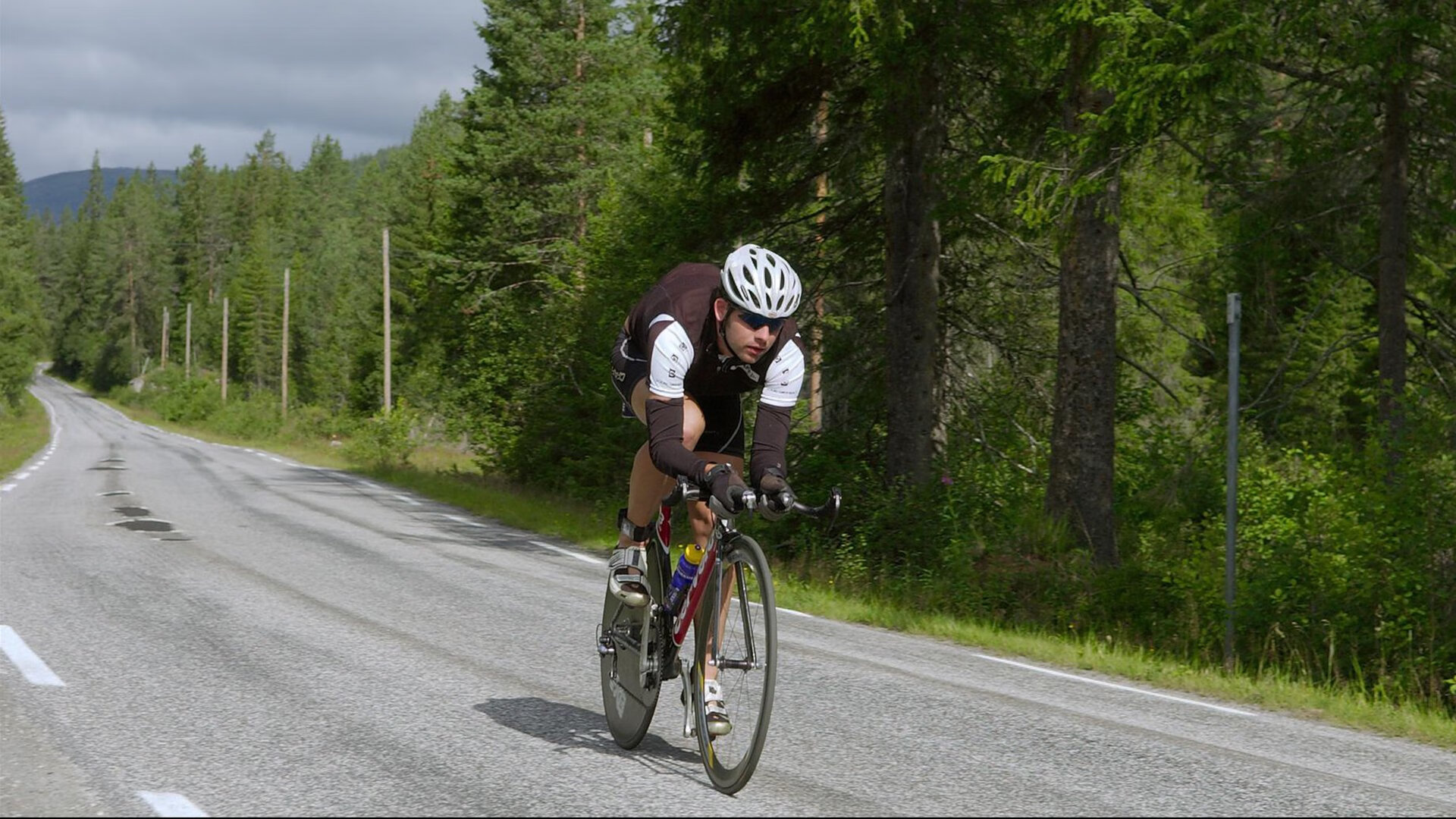 篮球运动装备研发智能化进程加快，篮球装备大全
